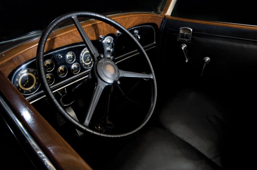 Интерьер LaSalle Convertible Coupe (345-C 668) 1933 года  (фото 4 из 23)
